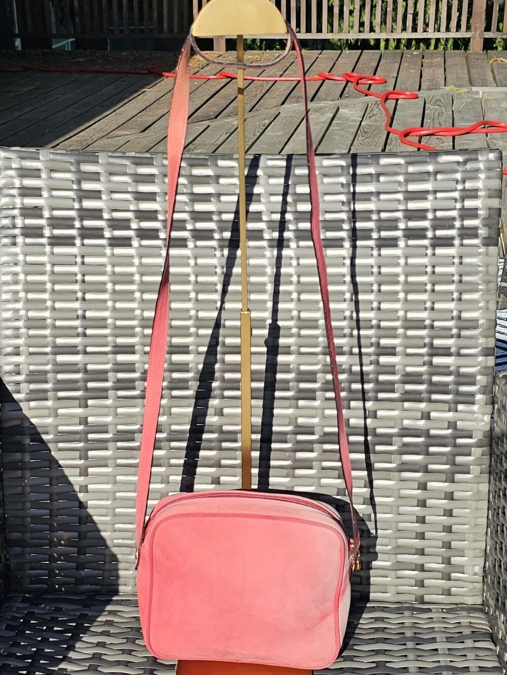Vintage Salvatore Ferragamo Vara Bow Crossbody Bag - OMBRE PINK SUEDE - Picture 3 of 13